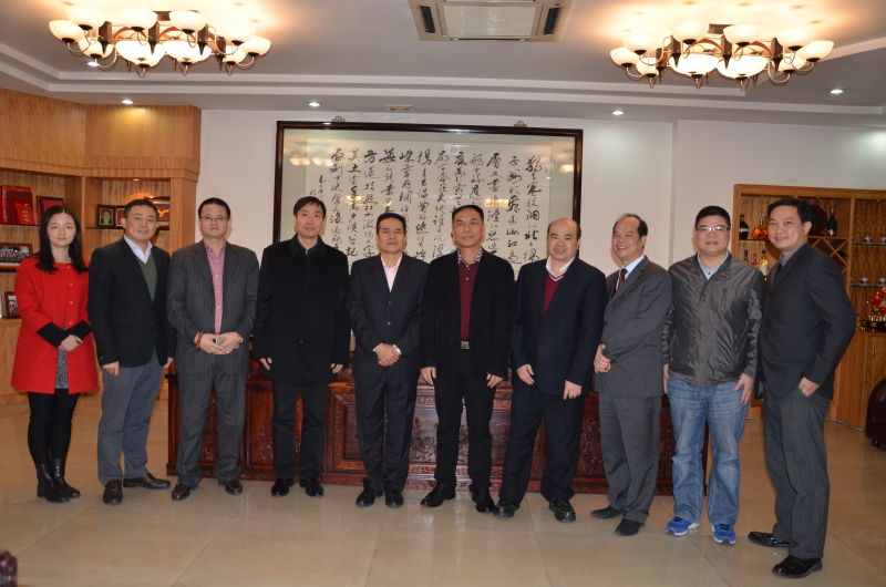 佛山市工商業(yè)聯(lián)合會(huì)、佛山市總商會(huì)領(lǐng)導(dǎo)蒞臨喜購(gòu)云店參觀指導(dǎo)工作