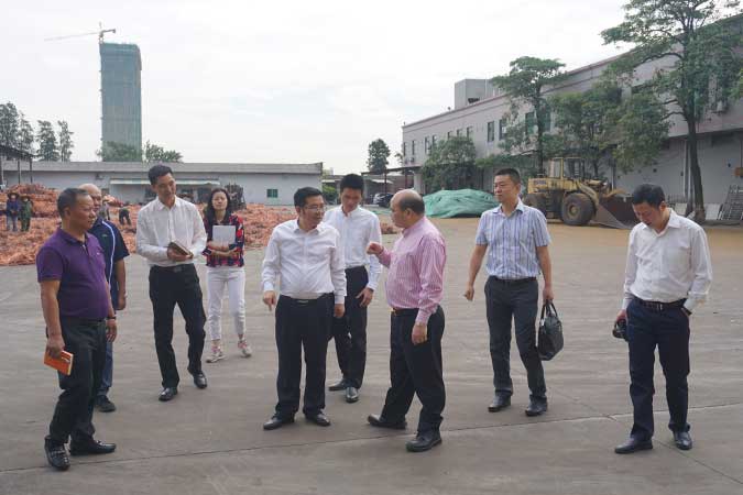 留住、引進高層次人才，市領(lǐng)導(dǎo)到我司支招