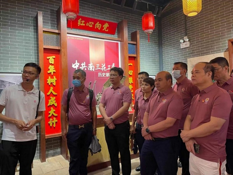 喜迎二十大，永遠跟黨走，奮進新征程